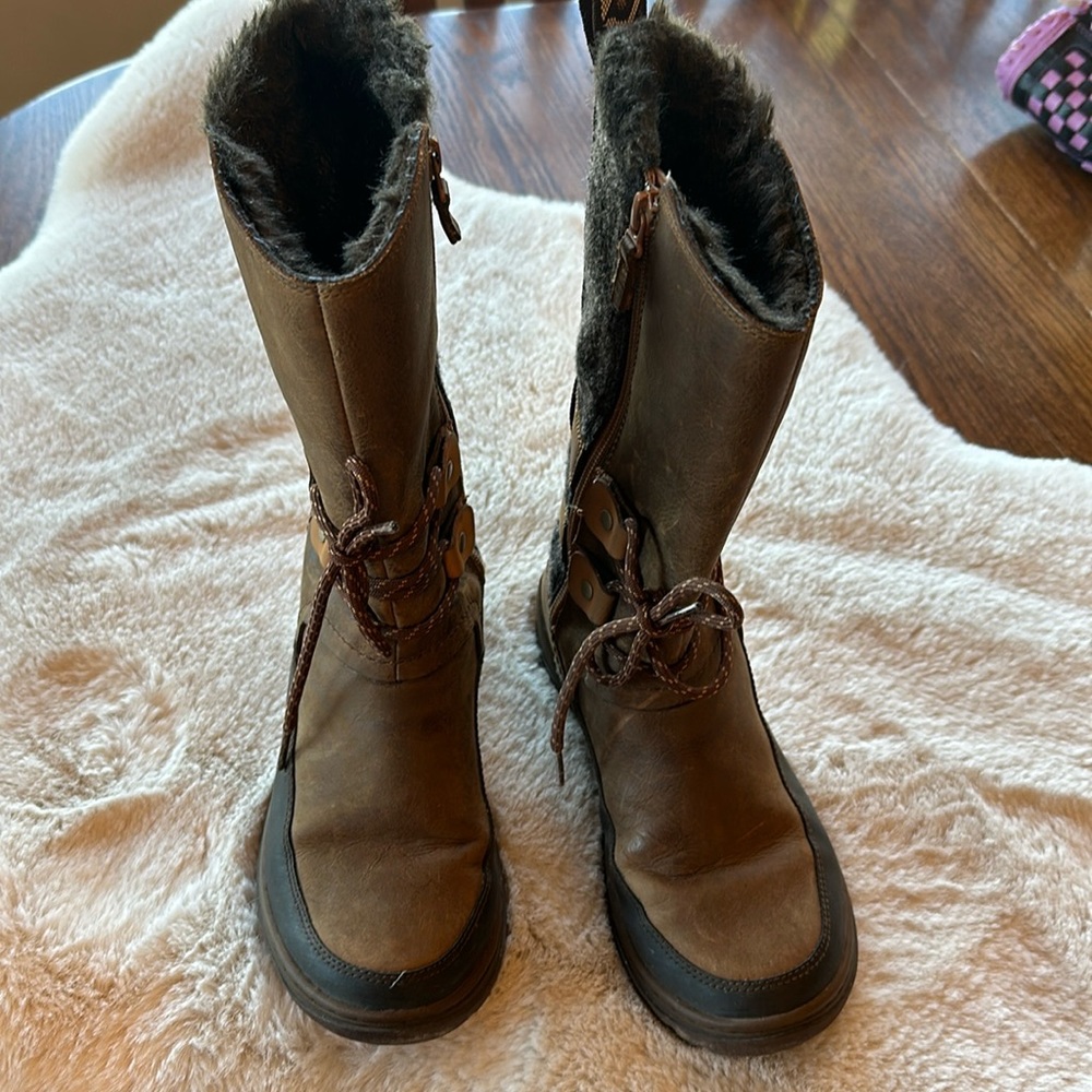 Merrel snow boots - Picture 3 of 10